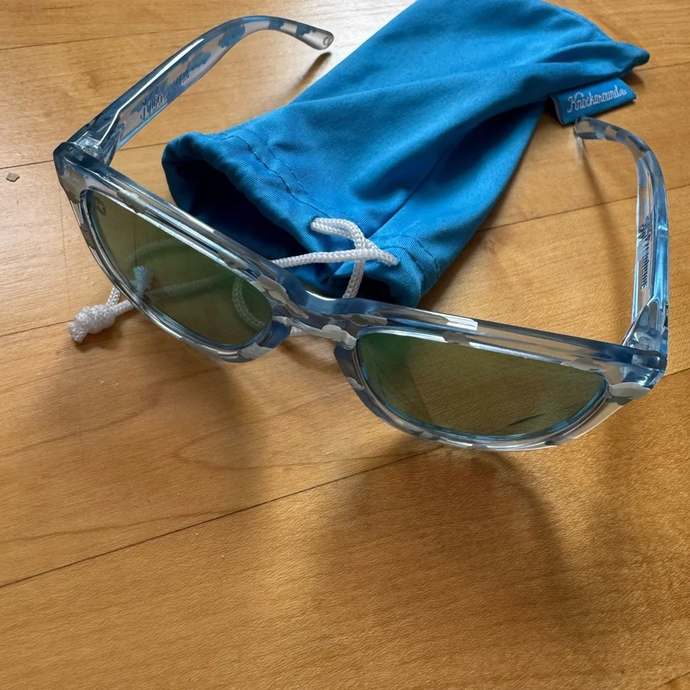 Kids Clear Blue Cloud Pattern Sunglasses with blue lenses